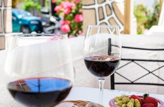 Christina Rooms - Adamas - 1