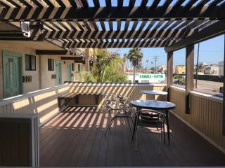 777 Motor Inn - Huntington Beach - 3