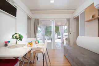 u la la home - 1
