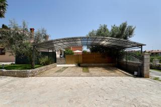 House Vedran 1125 - 1