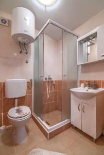 Apartment and Holiday Home Mladenka - Pula - 4