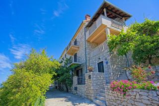 Apartments Neppa - Postira - 0