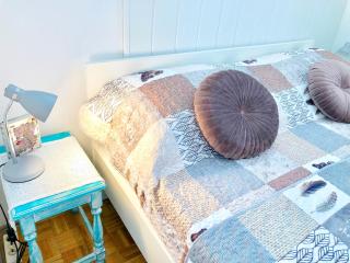 STUDIO & FREE Parking, Aircool, Fresh Bedding - Lovran - 8