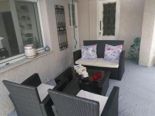 House with fruit trees, olive trees, and sea view. - Vathý - 6