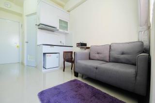 Tranquil 2BR @ Green Pramuka Apartment By Travelio - 2