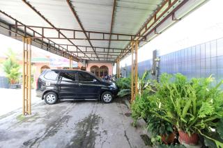 RedDoorz near Candi Ratu Boko - 2