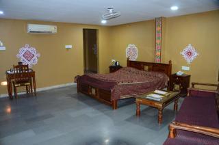 Nakhrali Dhani Resort - Indore - 7