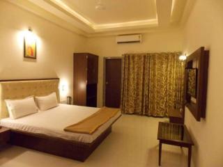 Hotel Mohan Palace - Farrukhābād - 0