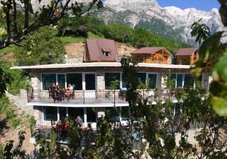 Thethi Paradise Hotel & Restaurant - 1