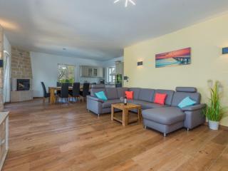 Sea-view Villa in Kaštelir - Kaštelir - 3