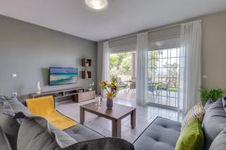 Chania Elite Homes, Enjoy a Chic Oasis by the heated Pool - Kounoupidhianá - 1