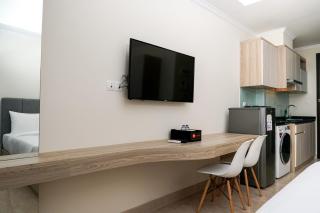 Trendy Studio at Menteng Park Apartment By Travelio - 2