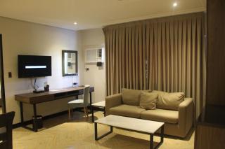 Acacia Hotel Bacolod - Bacolod - 1