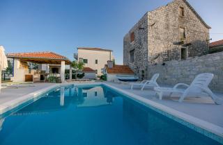 Seaside Villa Mia Trogir - Trogir - 2