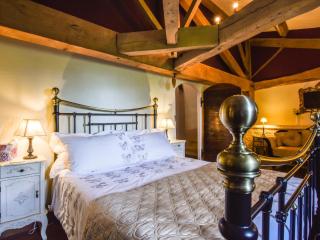 Holiday Home in Charente with Pool and Castle - La Forêt-de-Tessé - 6