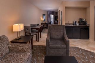 Holiday Inn Ontario Airport - California by IHG - 3