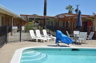 Gateway Inn - Red Bluff - 2