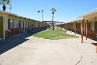Gateway Inn - Red Bluff - 4