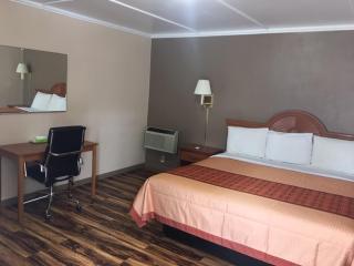 Hilltop Inn - Franklin - 2