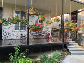 Guest House TasuNia - Kutaisi - 9