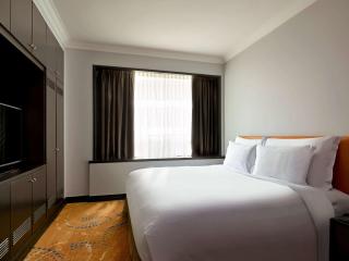Pullman Kuala Lumpur City Centre Hotel & Residences - Kuala Lumpur - 1