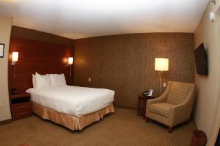Budget Host Inn & Suites - 9