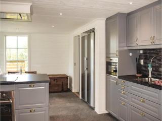 Cozy Home In Lammhult With Sauna - 8