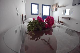 Margarita's Rooms - Chora Folegandros - 1
