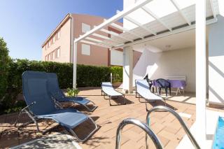 Apartment Samba with private pool - Privlaka - 8