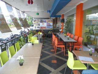 Al-Badar Hotel Syariah Makassar - Makassar - 1