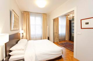 Spacious elegance in the heart of Old Town - Prague - 1
