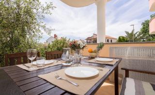 Spacious apartment with the garden, near the sandy beach - Medulin - 3