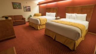 Shepherd Mountain Inn & Suites - Pilot Knob - 2