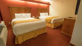 Shepherd Mountain Inn & Suites - Pilot Knob - 3