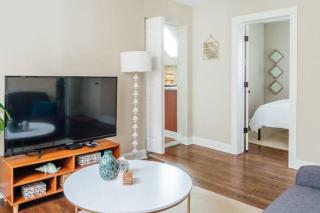 Spacious 2BR Apartment near Airport - Central Charming - 5