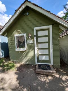 Bristol Cabins - 1