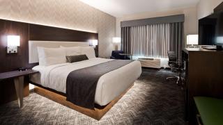 Best Western Plus Parkside Inn & Suites - Olney - 9