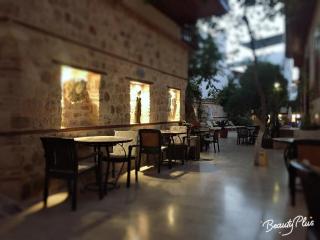 White Garden Hotel-Adult Only - 3