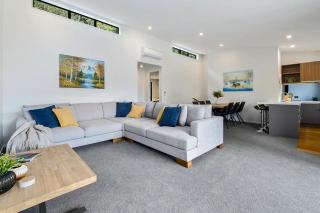 Bright, Modern, Plush - Brand New Townhouse - Queenstown - 9