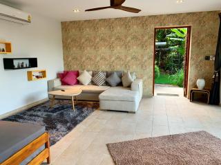 Infinity Pool Apartment at Viewpoint Villas - Strand Nai Harn - 2