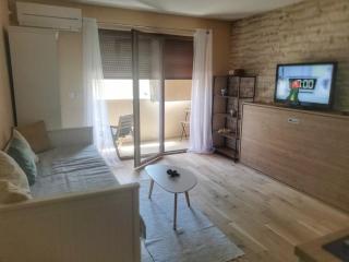 Apartman Matan, Postira - 6