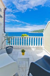 Luxury Bellavista Amazing sea Holidays with Private Beach & Parking - Milna - 0