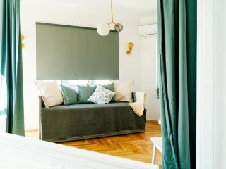 City retro studio in the middle of Old Town - 3