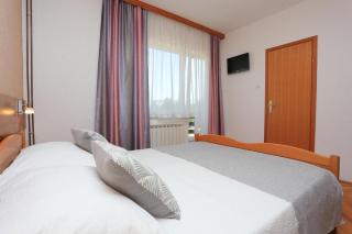 Rooms with a parking space Grabovac, Plitvice - 17419 - Rakovica - 2