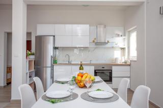 Luxury Sea View Apartment - Jesenice - 4