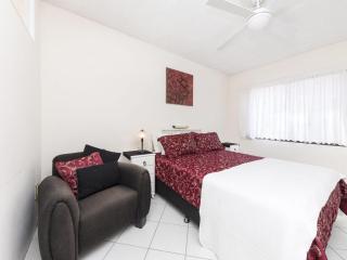 Carinya Gardens 15 - 1