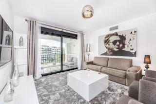 by RIVA - Incredible, Stylish 2 Bedroom Apt in Puerto Banus Gardens - Marbella - 9