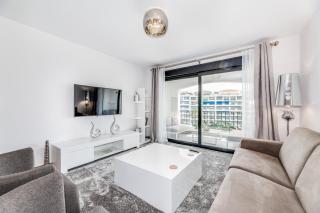 by RIVA - Incredible, Stylish 2 Bedroom Apt in Puerto Banus Gardens - Marbella - 7