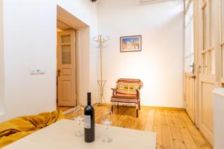 Nina' cozy apartment - Tbilisi - 4