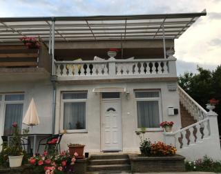 Nosztalgia Balaton Apartmanház - Vonyarcvashegy - 1